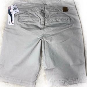 Size 10 Jag Jeans khaki Bermuda